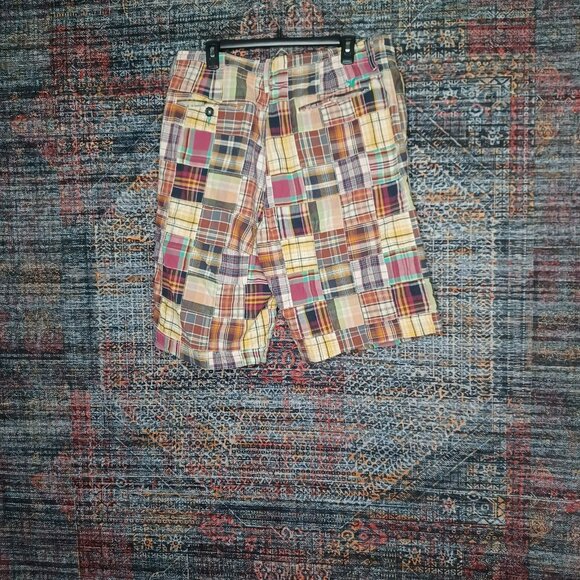 American Eagle mens colorful patchwork plaid chino shorts 35 EUC - Picture 2 of 10